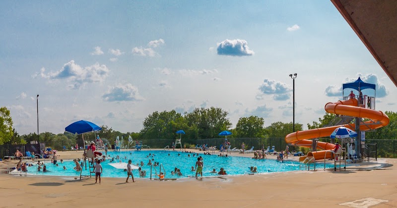 Albert-Oakland Family Aquatic Center