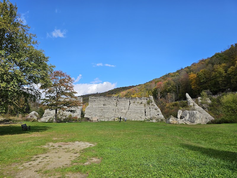 Austin Dam Memorial Park