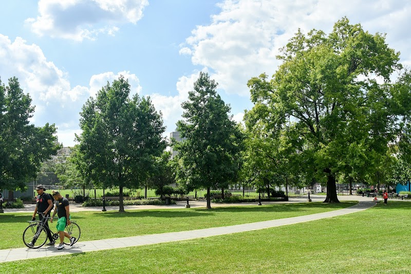 Commodore Barry Park