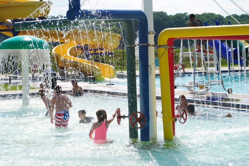 Dansbury Park Swimming Pool