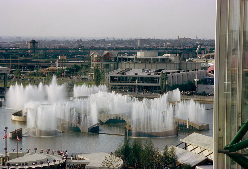 Fountain of the Planets