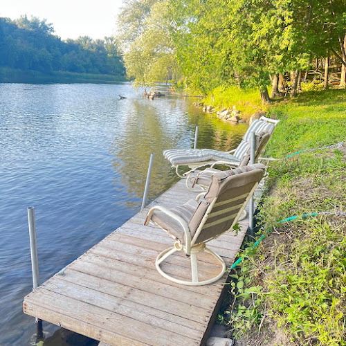 Gray's Riverside Campground