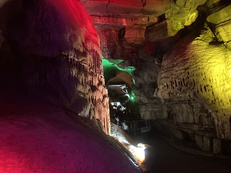Howe Caverns