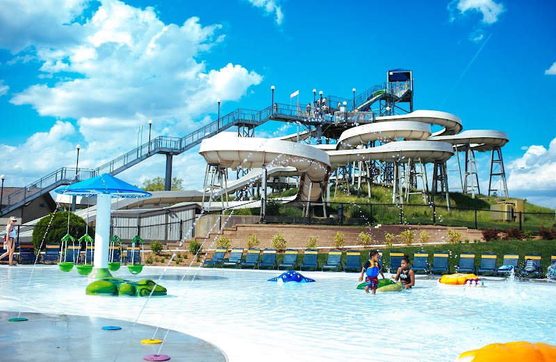 Hurricane Harbor Rockford