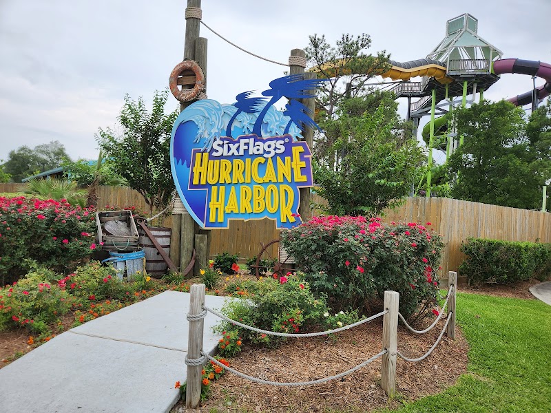Hurricane Harbor Splashtown