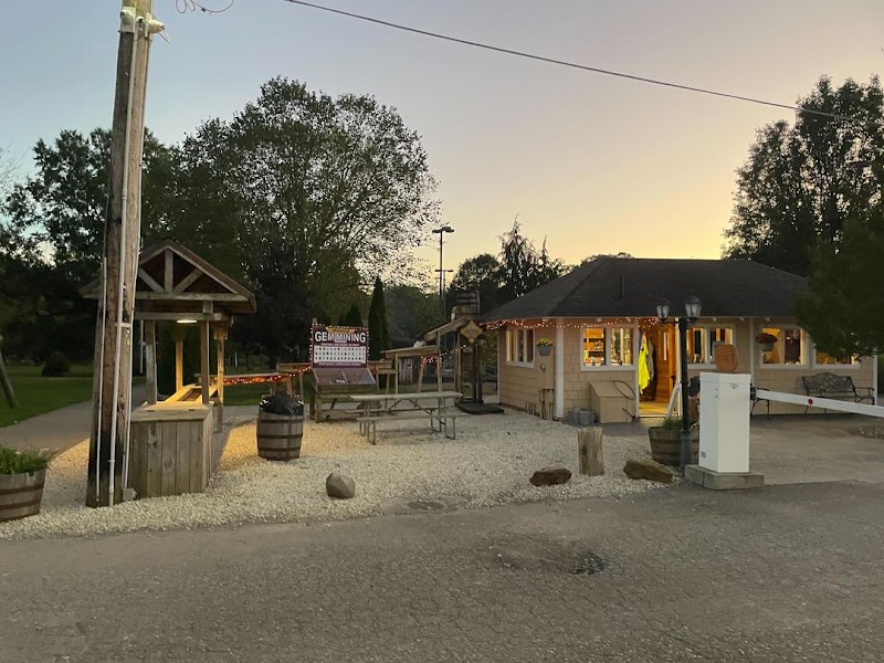 Jellystone Park™ Akron-Canton