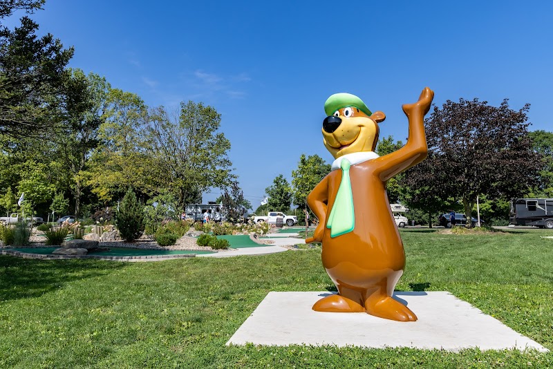 Jellystone Park™ Clay's Resort