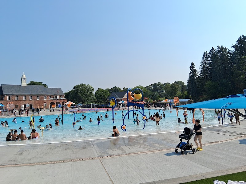 Lincoln Park Pool