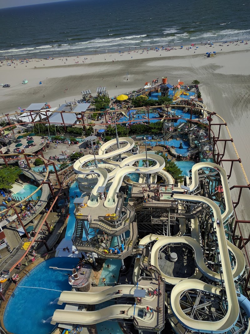 Morey's Piers & Beachfront Water Parks
