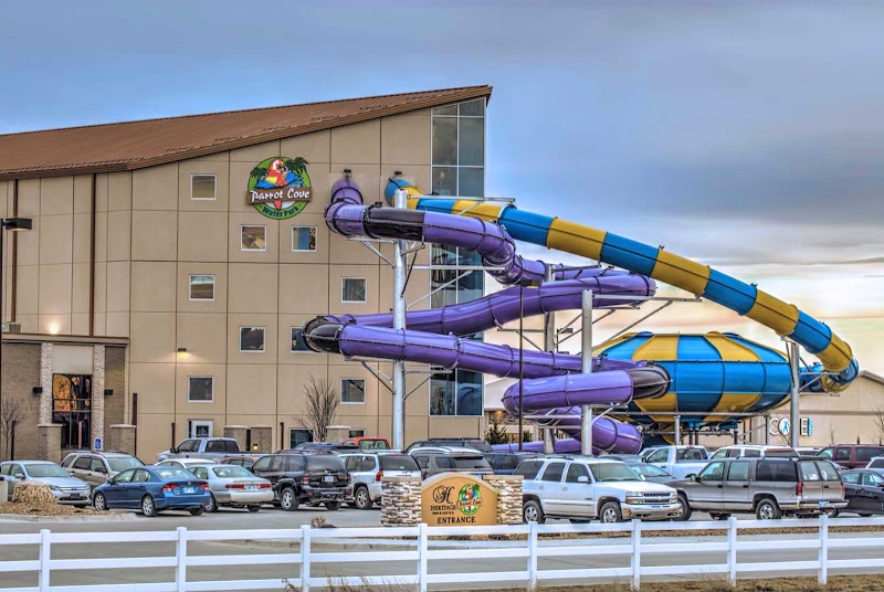 Parrot Cove Indoor Water Park