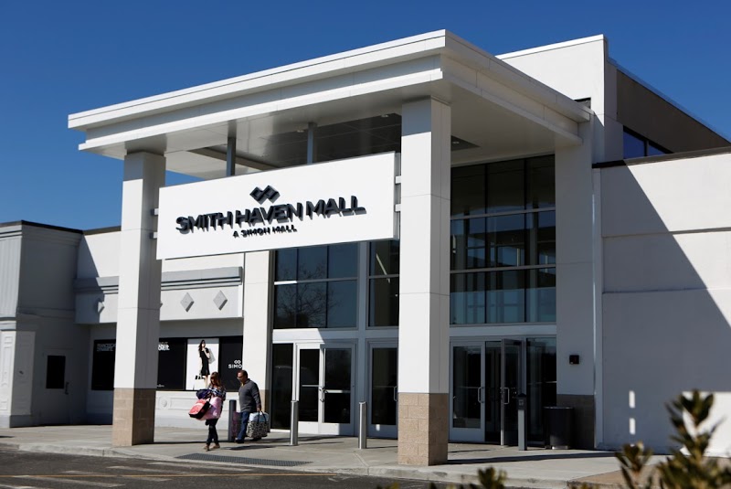 Smith Haven Mall