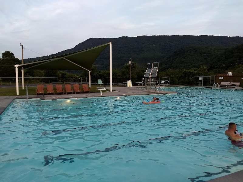 Strasburg Town Pool