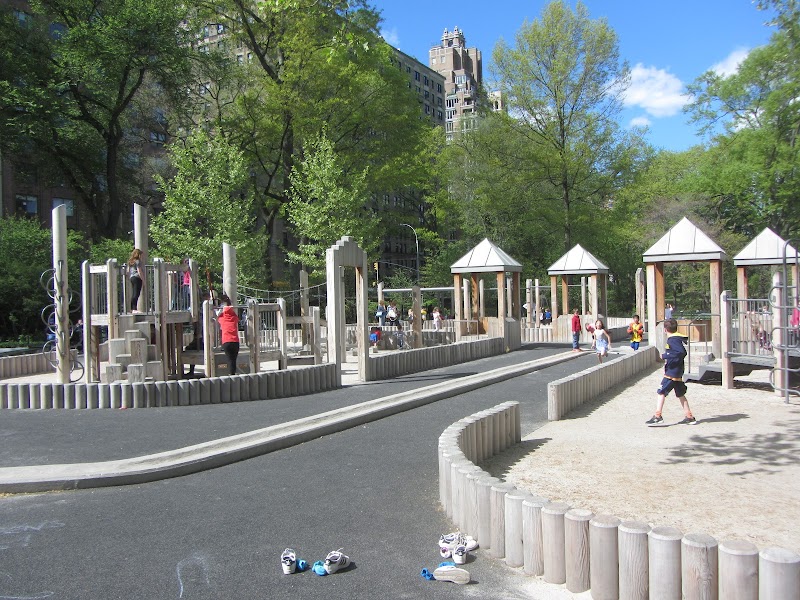 Tarr-Coyne Wild West Playground 🛝