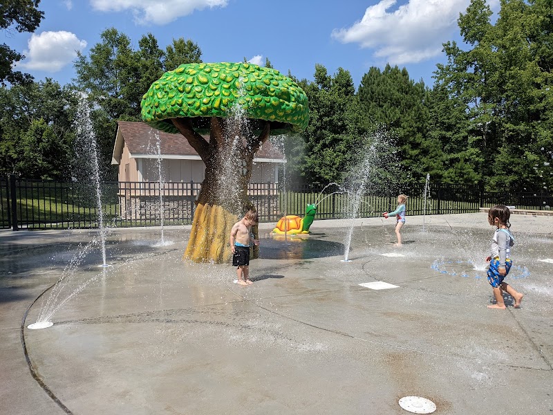 Twin Hickory Park & Recreation Center