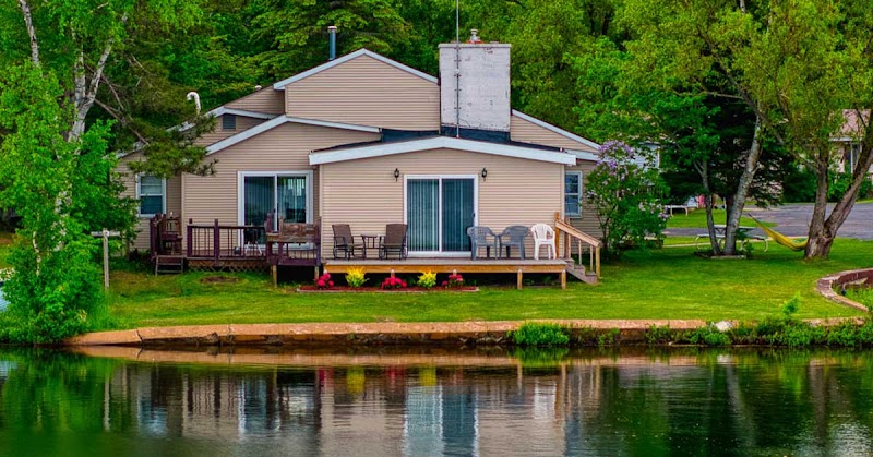 U.P. Sunrise Cottages