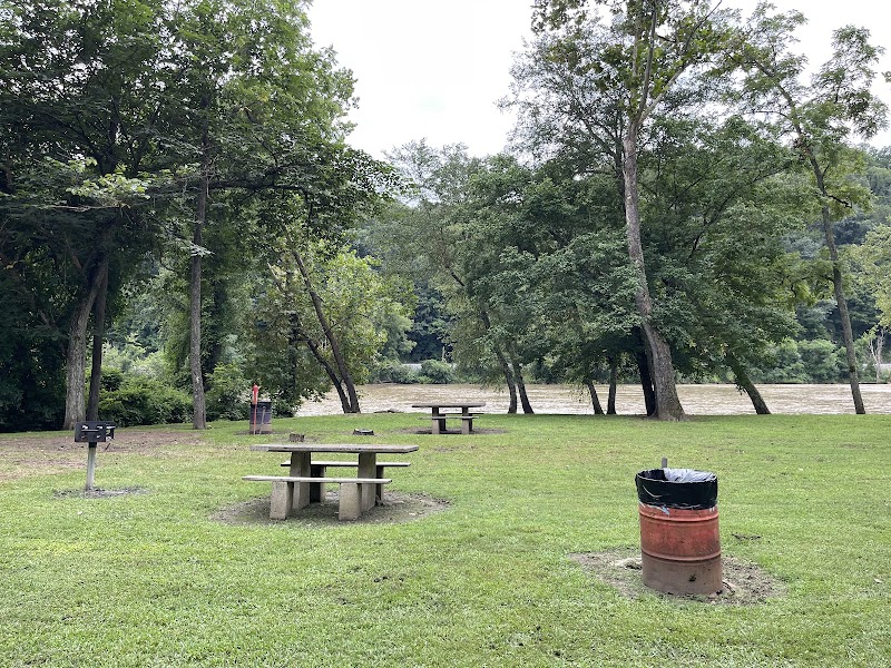 Walnut Island River Park