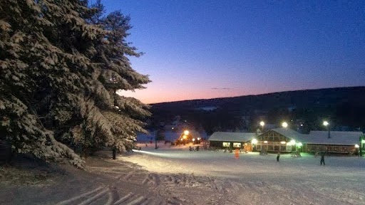 Woods Valley Ski Area